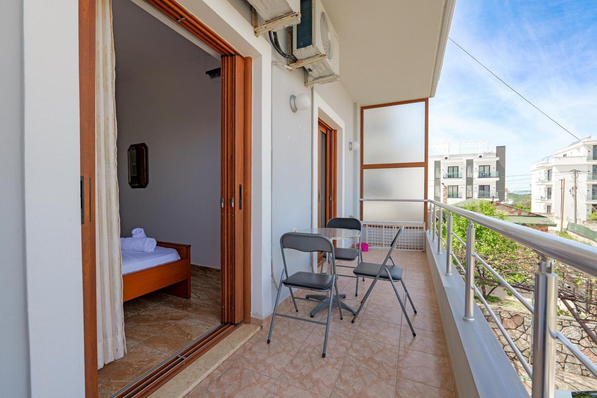 Guest House Moonlight Ksamil Exterior photo